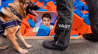 OVERNATTER I TRAMPOLINPARK UDEN DE VED DET