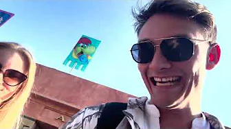 Jeg mødte en fan på min ferie.. Og gav hendes DRØMMEDAG