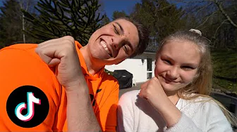 MIN LILLESØSTER LÆRER MIG TIKTOK