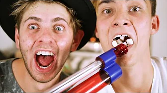 SKUDT AF SKUMFIDUSER M. ALBERT DYRLUND