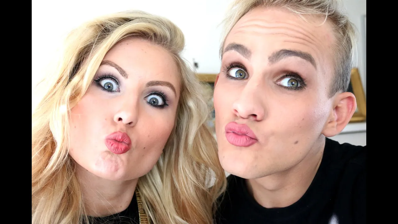 MIN SØSTER LÆGGER MIN MAKEUP...