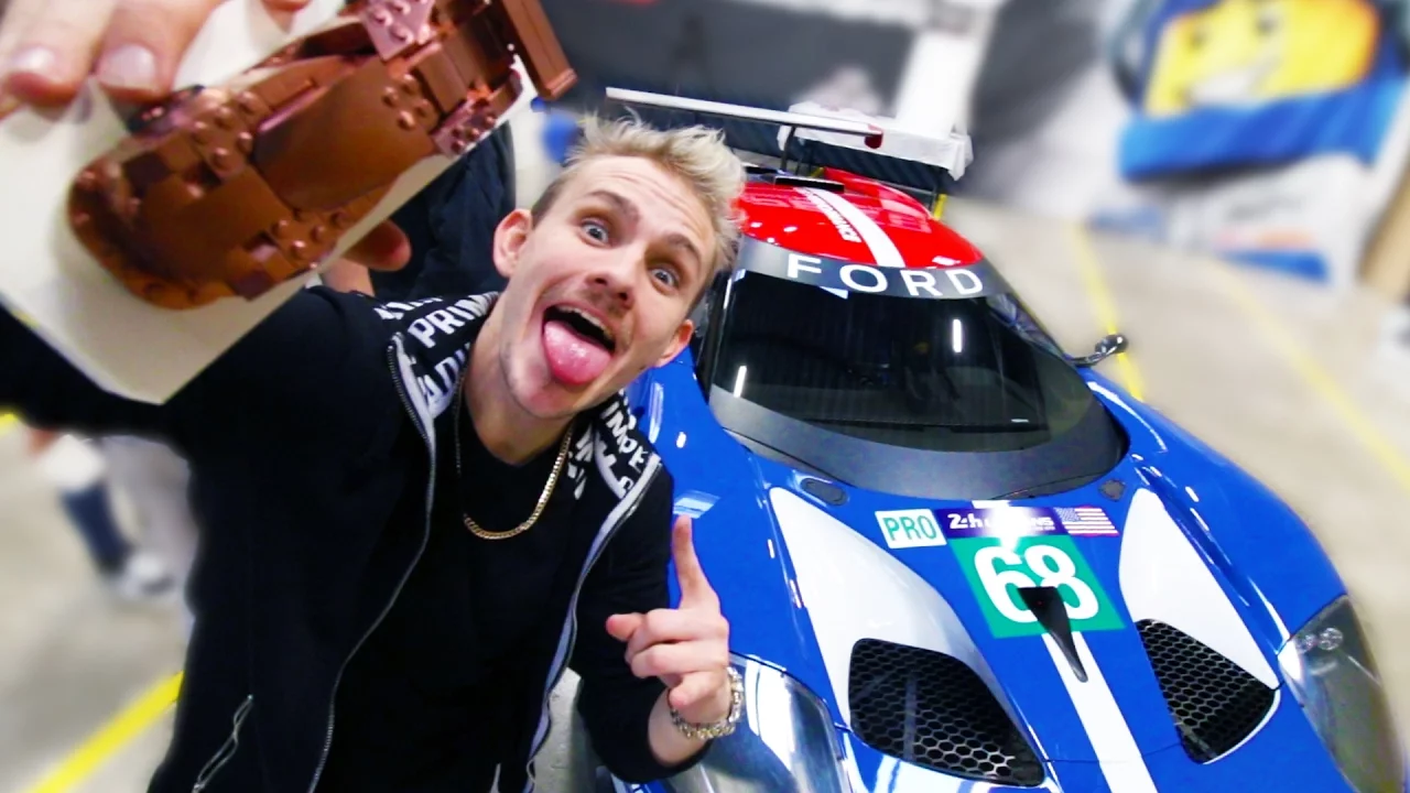 En dag hos LEGO DANMARK. Behind the LEGO company