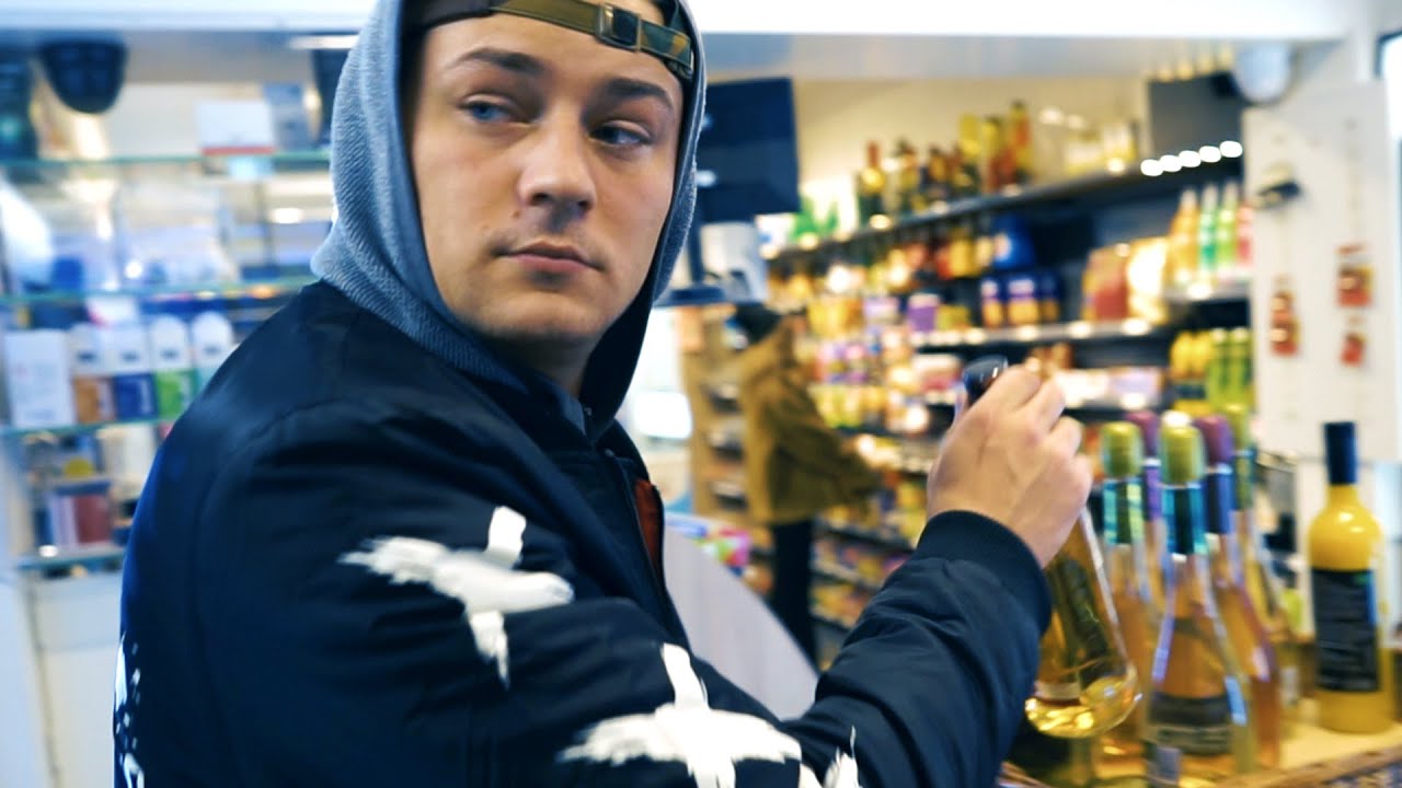 Eiqu - By My Side (Official Music Video)