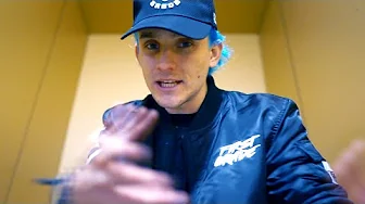 Eiqu - The Life of the Plug (Official Music Video)