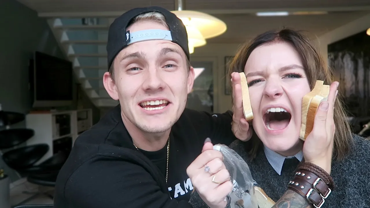 Fortæller HEMMELIGHEDER om Kristine og mig!