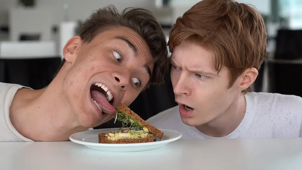 SANDWICH - ft. Husum