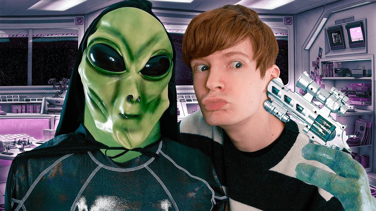 KÆRESTE MED EN ALIEN - Ask Me