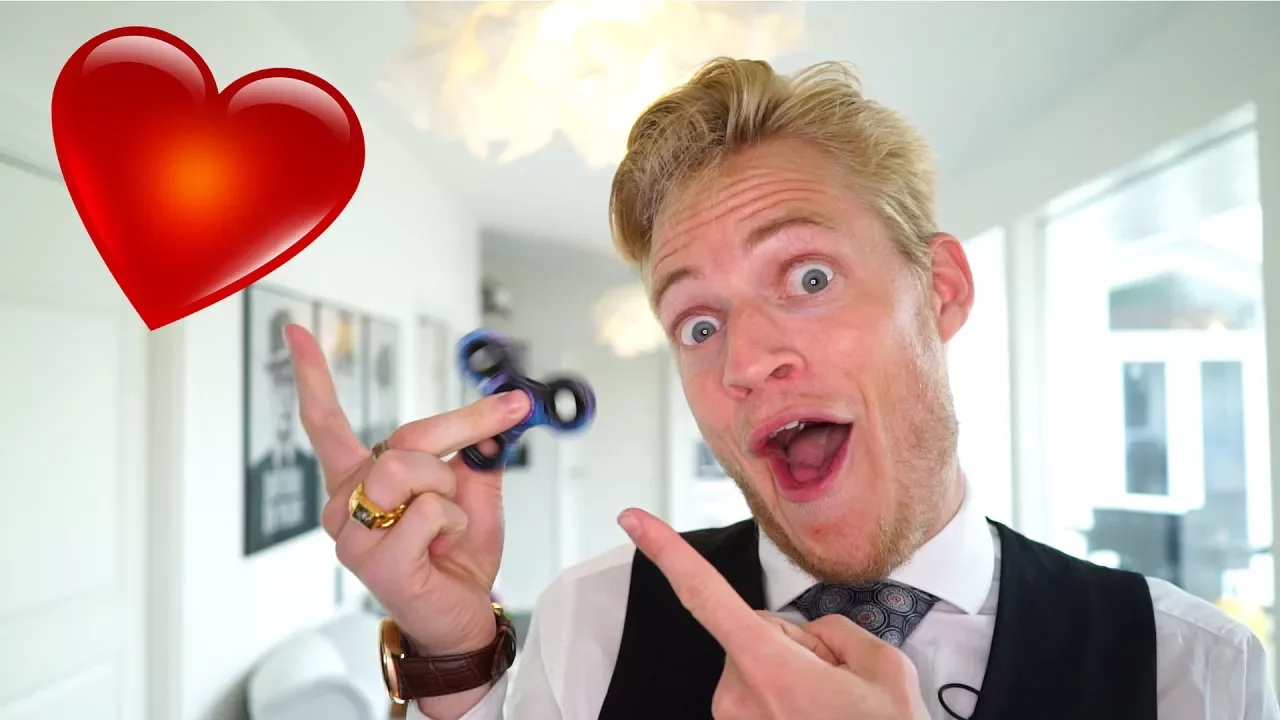 VIL DU HADE MIG NU JOHNNI GADE ??