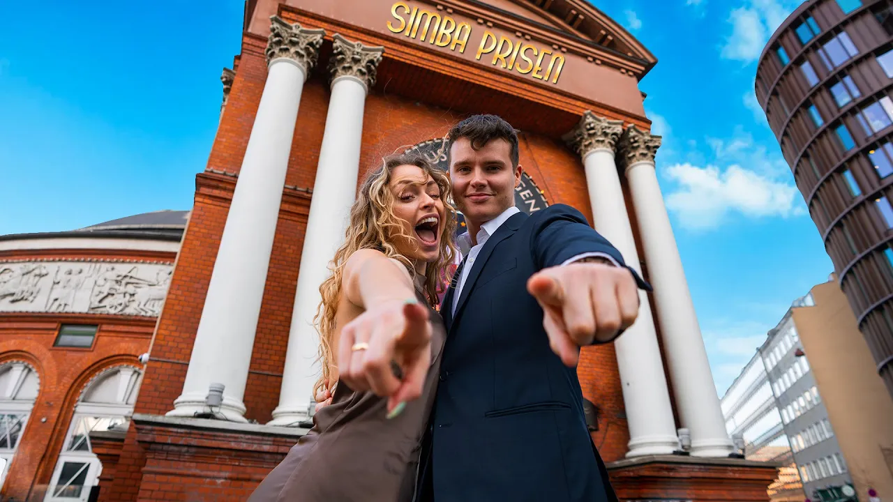 ENDELIG KAN VI AFSLØRE DET...