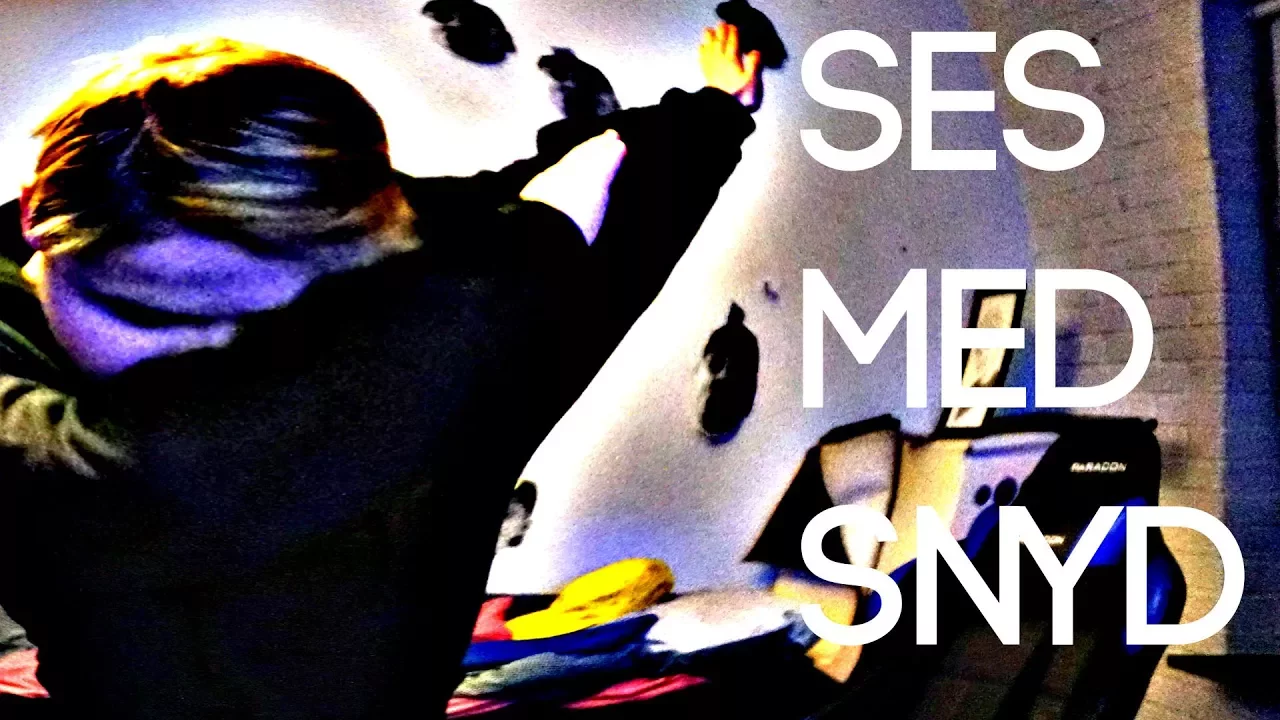 exposer dansk youtuber (italiener uden overskæg)