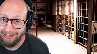 Skal flygte fra politistationen!