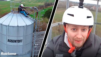 Gamer På Toppen Af En Silo