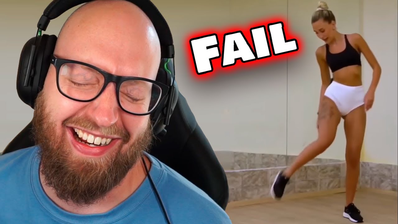 Kakkerlak kravler på hendes ben