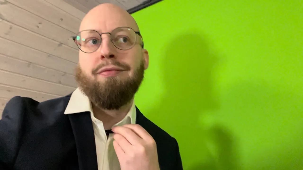 Bag om Qatar videoen