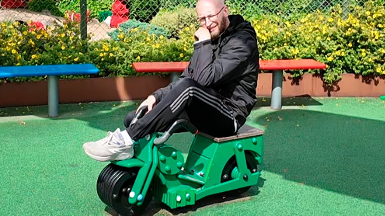 Fortæller dårlige jokes til min kæreste i Legoland