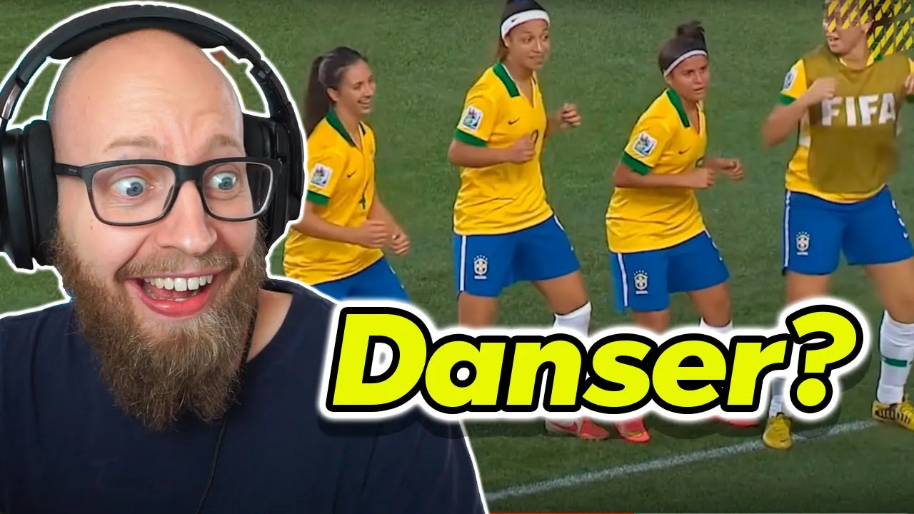 Johnni Gade ser Kvindelige Fodboldspillere Faile