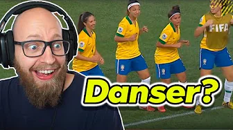 Johnni Gade ser Kvindelige Fodboldspillere Faile