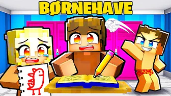 BABY NAT og Jeg Starter i BØRNEHAVE i Minecraft!