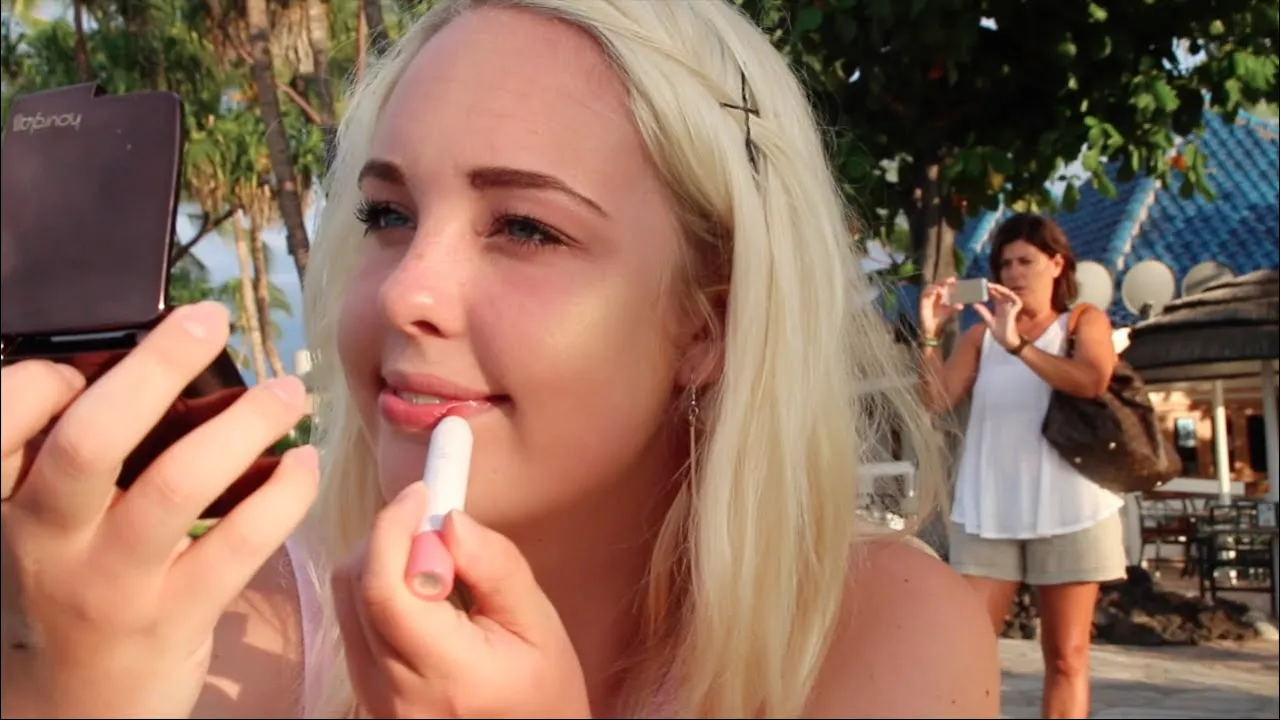 ♡ 20 Dollar Makeup Challenge - Hawaii Edition! ♡