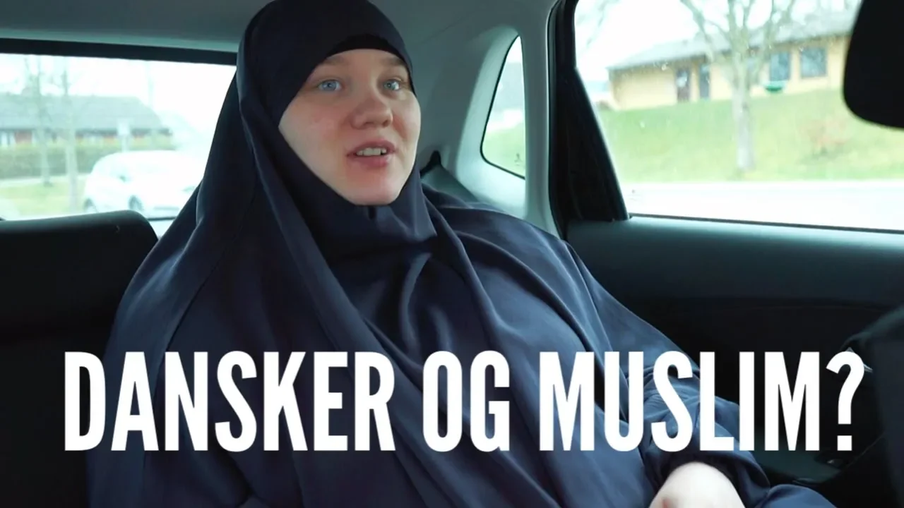 SINE ER BLEVET UDSTØDT AF FAMILIEN