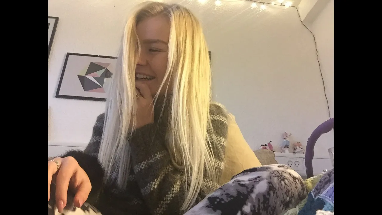 Kristine's Jul 2014, 20. December - Talk talk taaalk