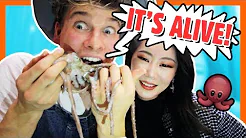 Spiser en levende blæksprutte!