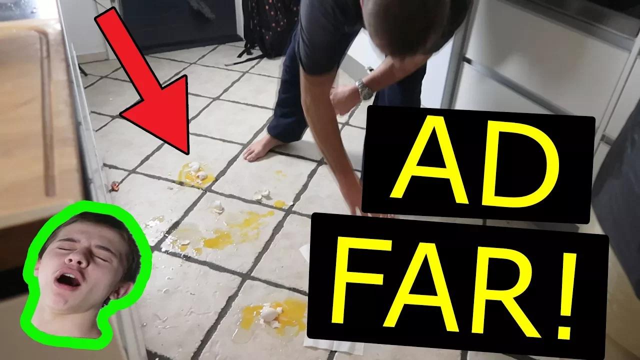 HVAD LAVER MIN FAR??!