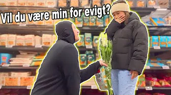 Siger JA til min KÆRESTE EN HEL DAG