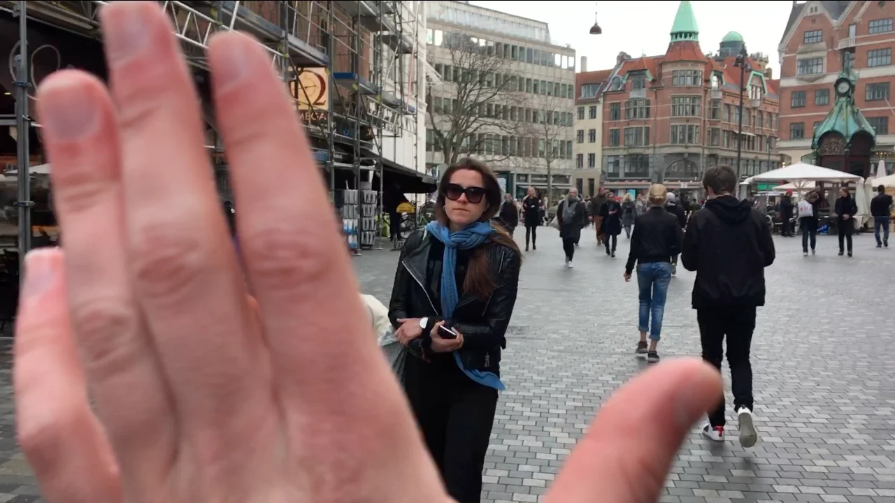 Extra: FOLK IGNORERER MIG!?