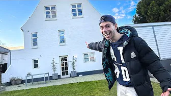 Overnatter i fans hus!