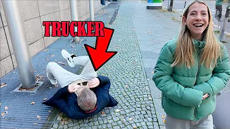 Naja vælter Trucker!