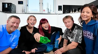 Flaskehalsen peger på / Speciel !