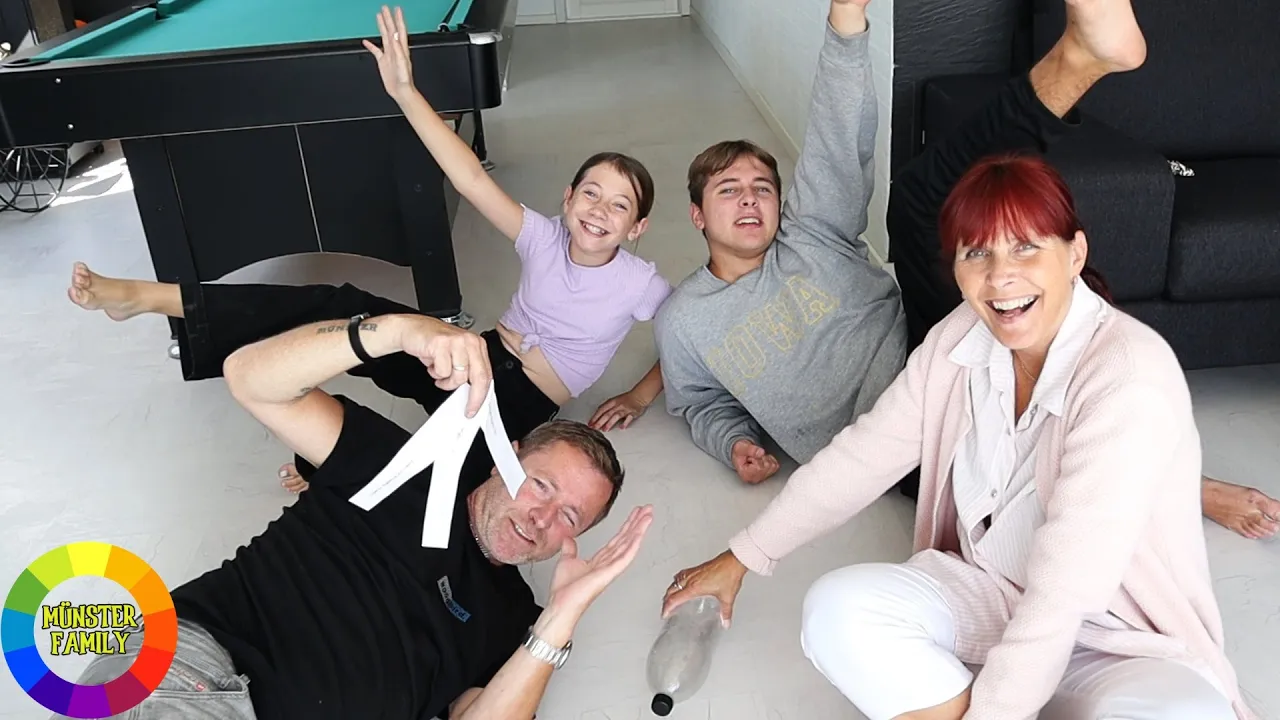 DEN SOM FLASKEHALSEN PEGER PÅ #3