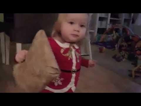 Zoe is walking (Day 11 of our daily vlogs in December 2016)