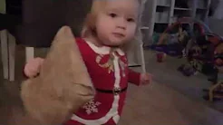 Zoe is walking (Day 11 of our daily vlogs in December 2016)