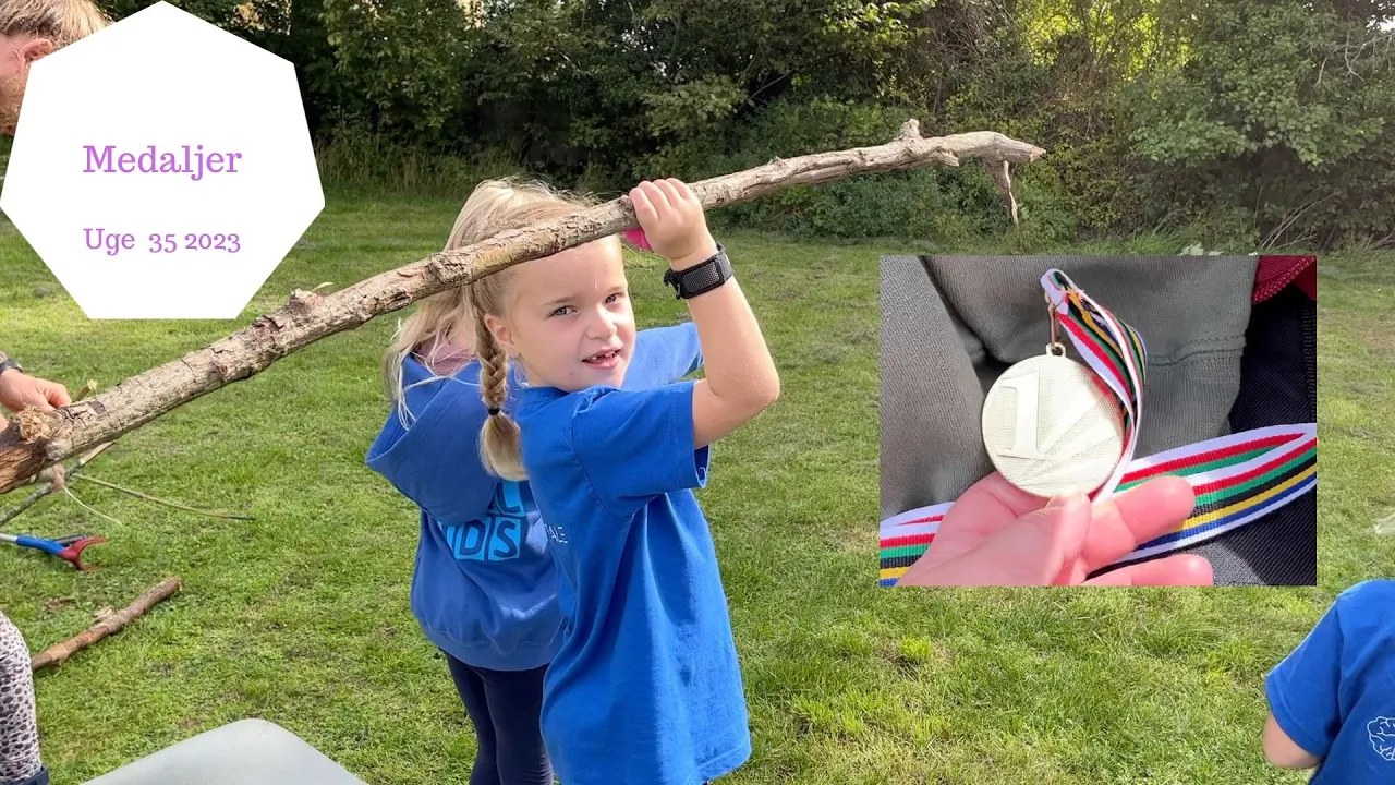 PIGERNE FÅR MEDALJER PÅ CAMPING