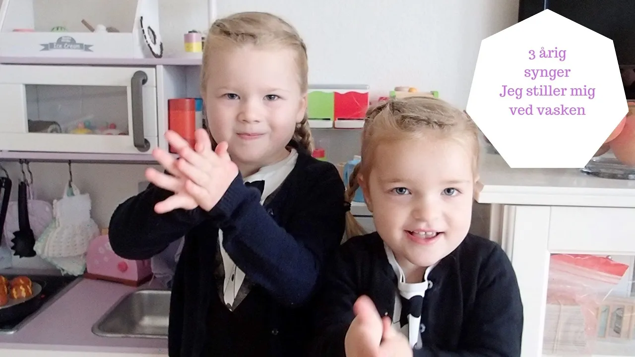 3 ÅRIG SYNGER JEG STILLER MIG VED VASKEN - VASKE HÆNDER SANG