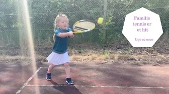 FAMILIE TENNIS ER ET HIT