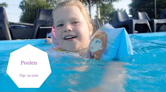 ENDELIG KOM VI I POOLEN PÅ CAMPING PLADSEN