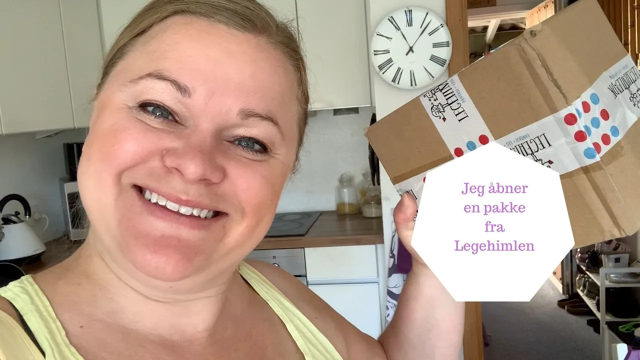 JEG ÅBNER EN PAKKE FRA LEGEHIMLEN