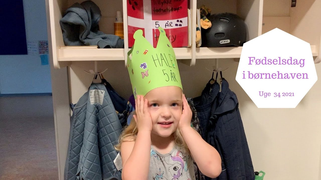 HALEY DELER UD I BØRNEHAVEN
