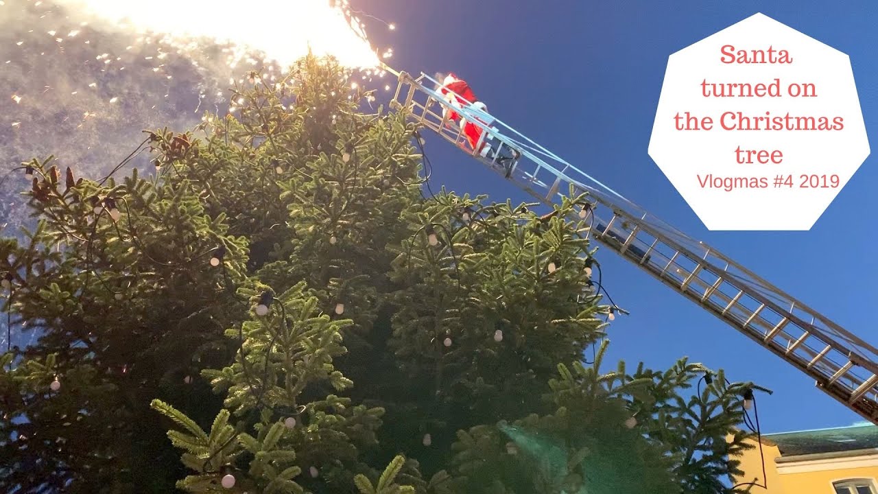 VLOGMAS 2019 #4 SANTA Turned on the Christmas Tree in Roskilde