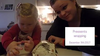 Pressents wrapping ( Day 9 of our daily vlogmas 2017)