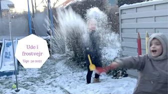 VI LEGER UDE I FROSTVEJRET