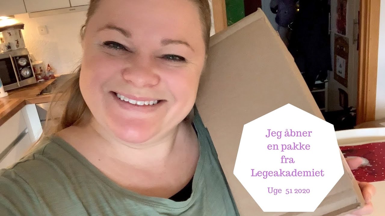 JEG ÅBNER EN PAKKE FRA LEGEAKADEMIET