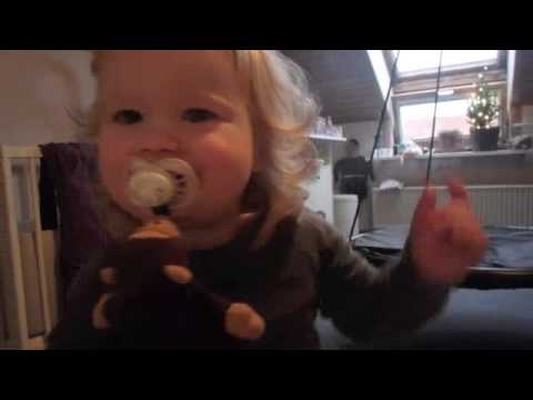 Clothes on and off (Day 18 of our daily vlogs in December 2016)