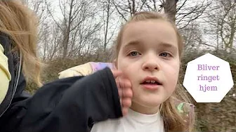 Haley bliver ringet hjem fra Skole