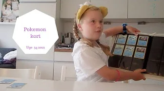ZOE SÆTTER SINE POKEMON KORT I ORDEN