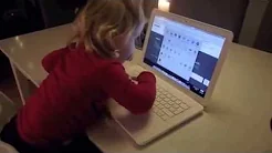 Sisters in the bathtub (Day 7 of our daily vlogs in December 2016)