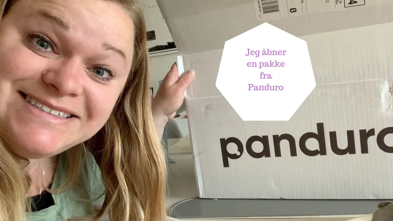 JEG ÅBNER EN PAKKE FRA PANDURO
